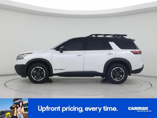 White 2025 Nissan Pathfinder Rock Creek