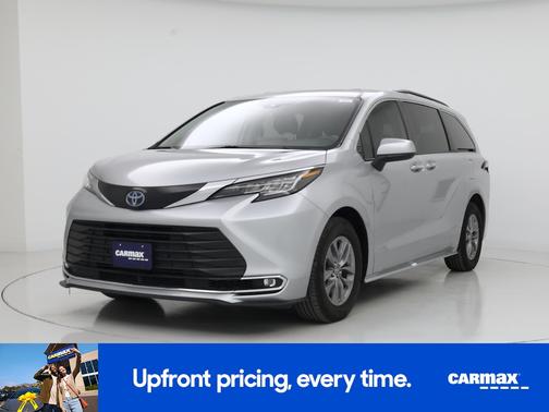 2022 Toyota Sienna XLE
