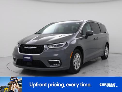 Gray 2023 Chrysler Pacifica Touring L