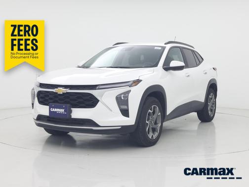 White 2025 Chevrolet Trax LT