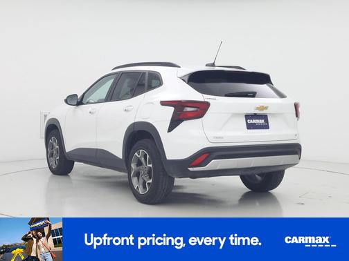 White 2025 Chevrolet Trax LT