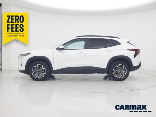White 2025 Chevrolet Trax LT