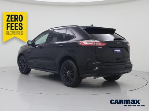 Black 2022 Ford Edge SE