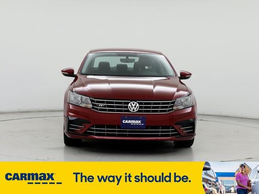 2018 Volkswagen Passat R-Line