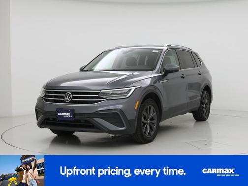 Gray 2023 Volkswagen Tiguan SE