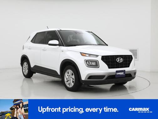 White 2025 Hyundai VENUE SE
