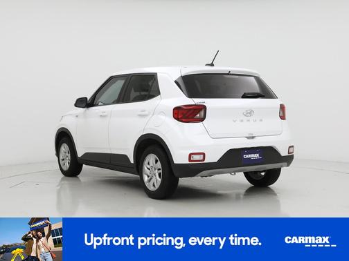 White 2025 Hyundai VENUE SE