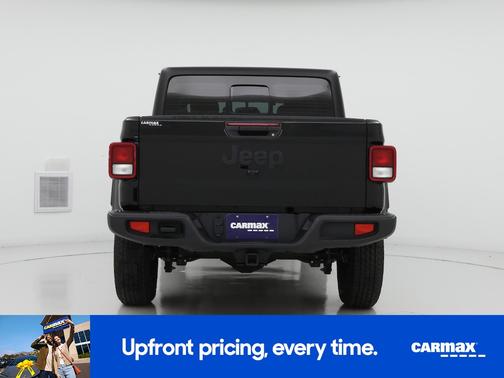 2022 Jeep Gladiator Sport