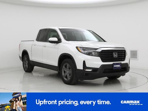 White 2023 Honda Ridgeline RTL
