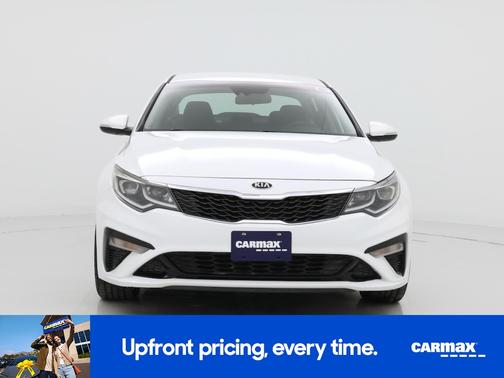 White 2019 Kia Optima LX