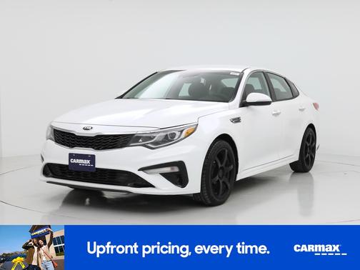 White 2019 Kia Optima LX