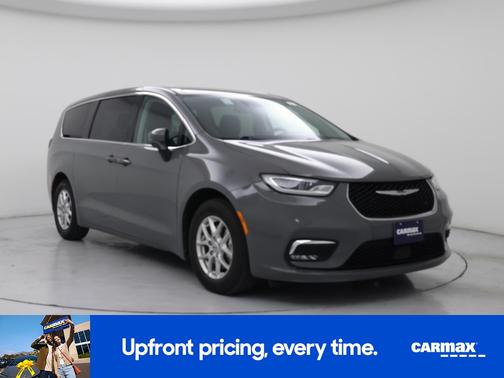 Gray 2023 Chrysler Pacifica Touring L