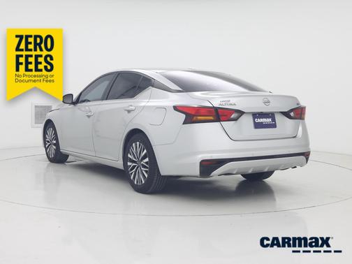 Silver 2023 Nissan Altima SV