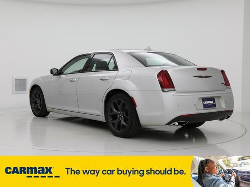 2022 Chrysler 300 S