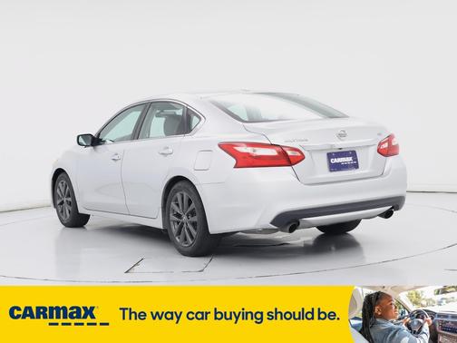 2017 Nissan Altima SV