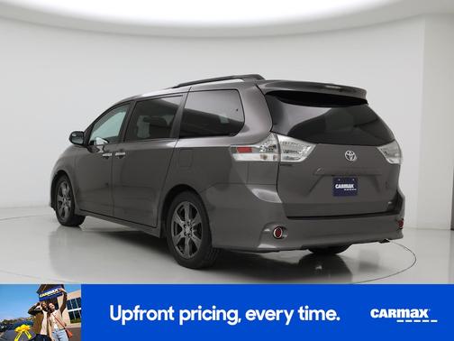 Gray 2017 Toyota Sienna SE