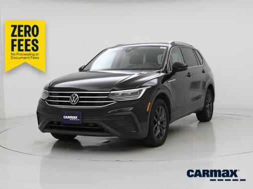 Black 2022 Volkswagen Tiguan SE