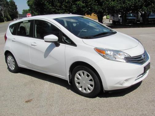 Cloud White 2016 Nissan Versa Note S Plus