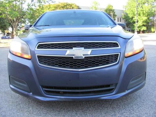 Green 2013 Chevrolet Malibu 1LS