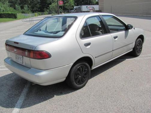 1997 Nissan Sentra GXE