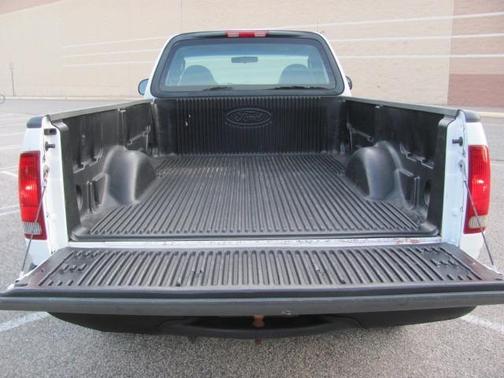 2004 Ford F-150 Heritage XL