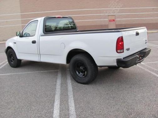 2004 Ford F-150 Heritage XL