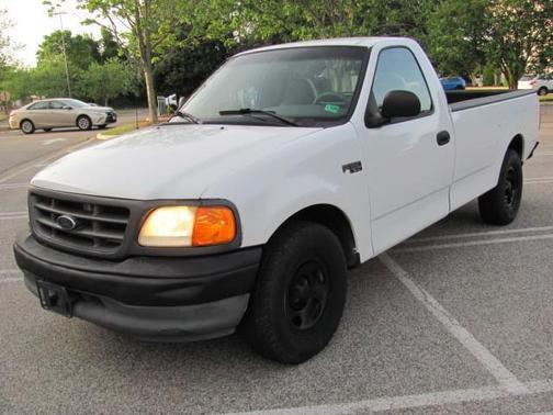 2004 Ford F-150 Heritage XL