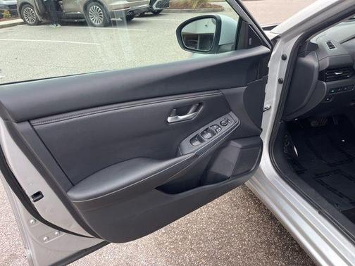 Brilliant Silver Metallic 2023 Nissan Sentra SV