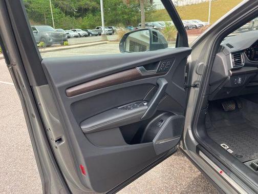 Chronos Gray Metallic 2023 Audi Q5 45 S line Premium Plus