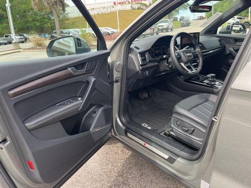 Chronos Gray Metallic 2023 Audi Q5 45 S line Premium Plus