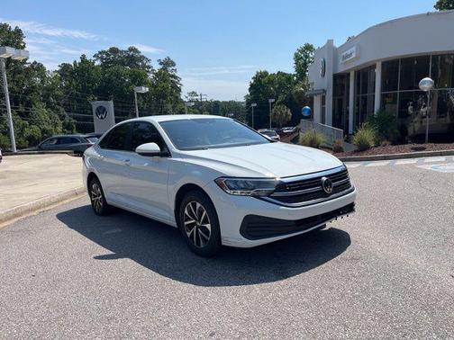 Pure White 2023 Volkswagen Jetta 1.5T S