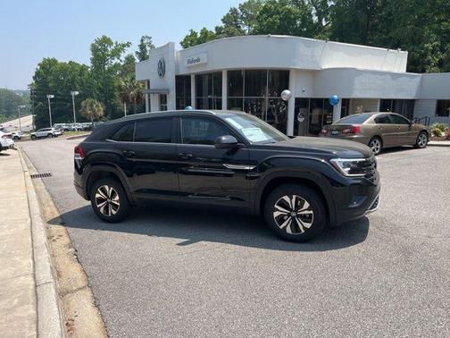 deep black pearl 2026 Volkswagen Atlas Cross Sport 2.0T SE