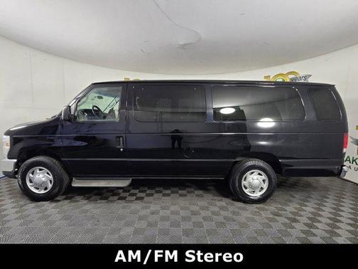 2014 Ford E350 Super Duty XLT