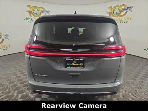 2023 Chrysler Pacifica Touring-L
