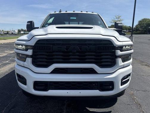 Bright White Clearcoat 2027 RAM 2500