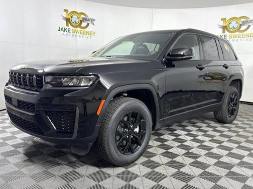 2026 Jeep Grand Cherokee Laredo