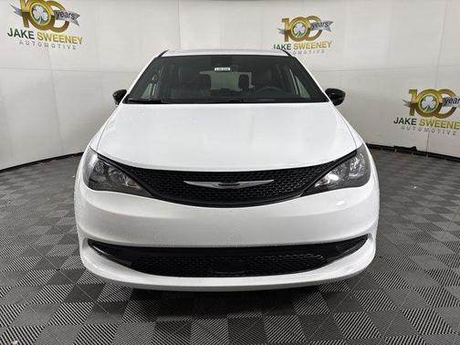 2026 Chrysler Voyager LX