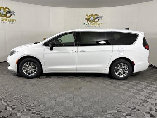 2026 Chrysler Voyager LX