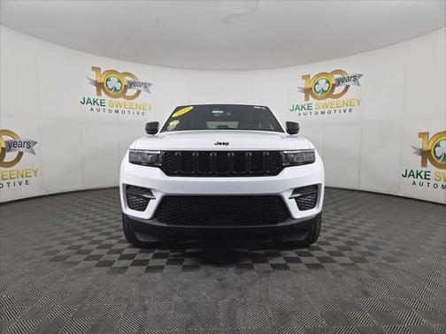 2023 Jeep Grand Cherokee Altitude 4x4
