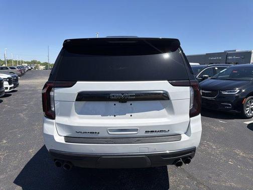 White Frost Tri-Coat 2023 GMC Yukon XL Denali Ultimate