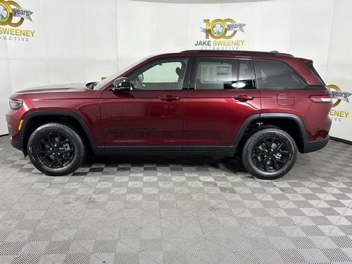 2025 Jeep Grand Cherokee Laredo