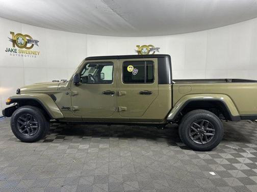 2025 Jeep Gladiator Sport