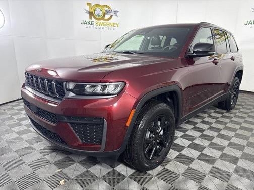 2026 Jeep Grand Cherokee Laredo