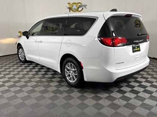 2026 Chrysler Voyager LX