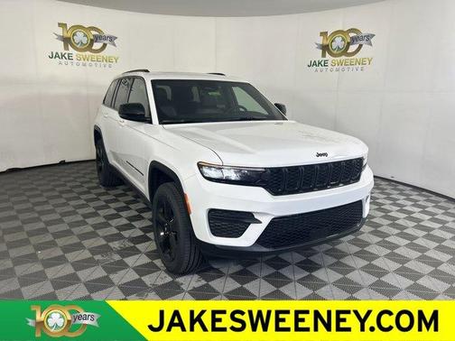 2025 Jeep Grand Cherokee Laredo