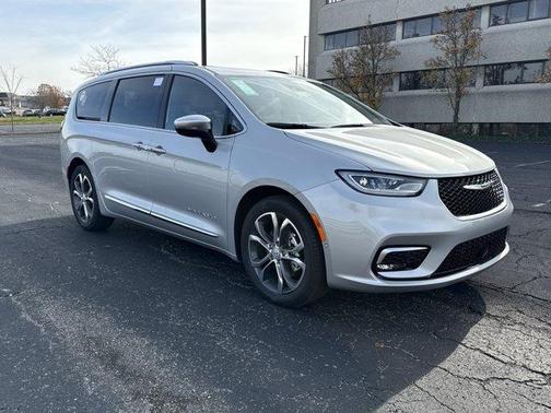 2026 Chrysler Pacifica Pinnacle