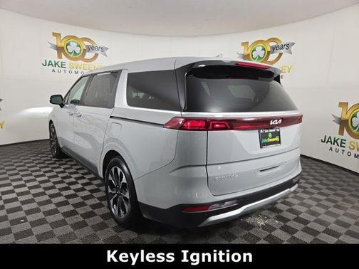 2024 Kia Carnival EX