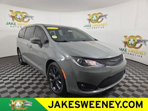 2020 Chrysler Pacifica Touring