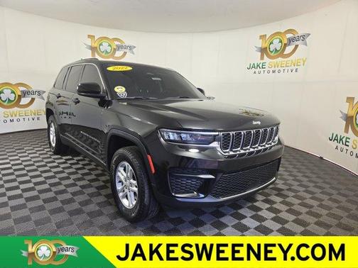 2022 Jeep Grand Cherokee Laredo