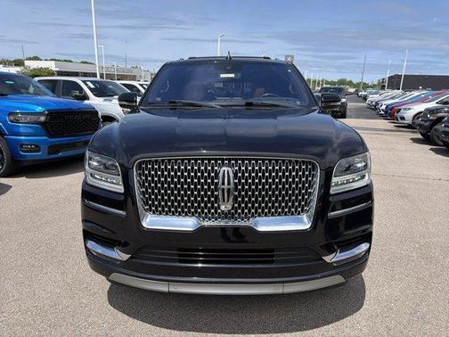 Infinite Black Metallic 2019 Lincoln Navigator Reserve